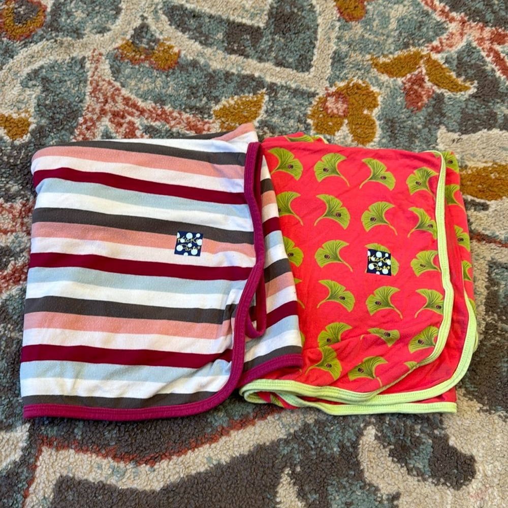 Bundle of 2 Kickee Pants swaddling blankets